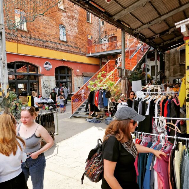 Flea markets are always fun!
#fleamarket #leipzig #leipziggirl #feinkostleipzig